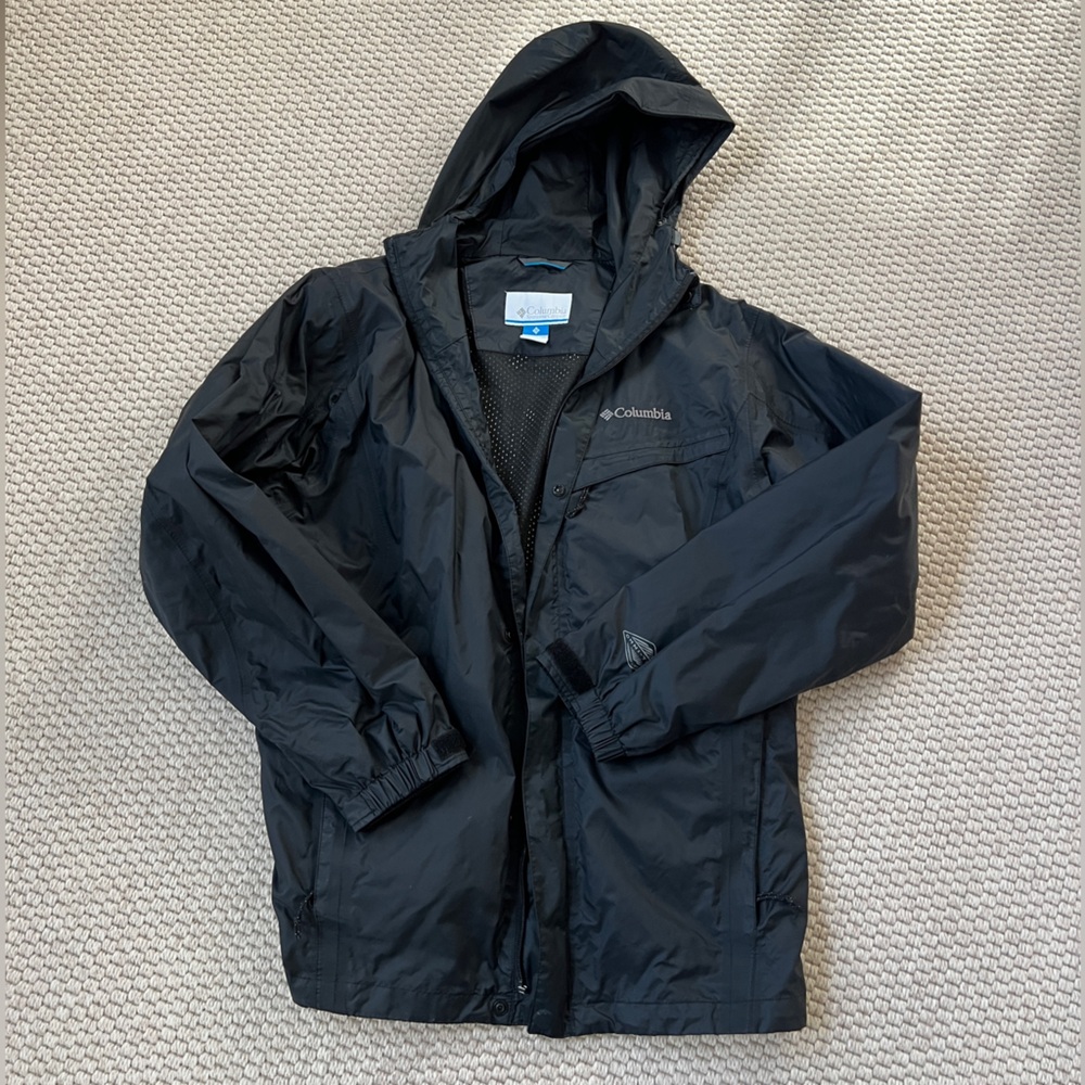 Columbia rain jacket. EUC. Size S